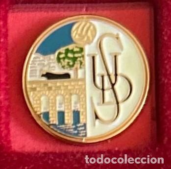 Colecionismo desportivo: Pin de futbol del Club UD Salamanca - Salamanca