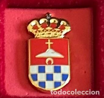 Colecionismo desportivo: Pin de futbol del Club CD Alaraz - Salamanca