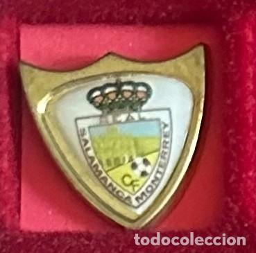 Colecionismo desportivo: Pin de futbol del Club Real Salamanca Monterrey - Salamanca