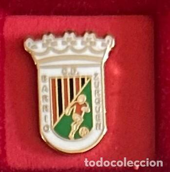 Sammelleidenschaft Sport: Pin de futbol del Club CD Barrio Zarguen - Salamanca
