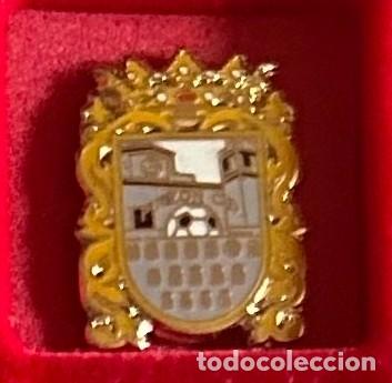 Sammelleidenschaft Sport: Pin de futbol del Club CD Pinzon - Los Palacios Sevilla