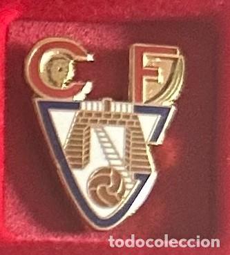 Sammelleidenschaft Sport: Pin de futbol del Club CF Guadaloz Sevilla