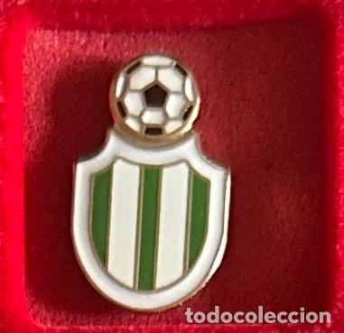 Sammelleidenschaft Sport: Pin de futbol del Club CD AAVV Centro Historico Sevilla