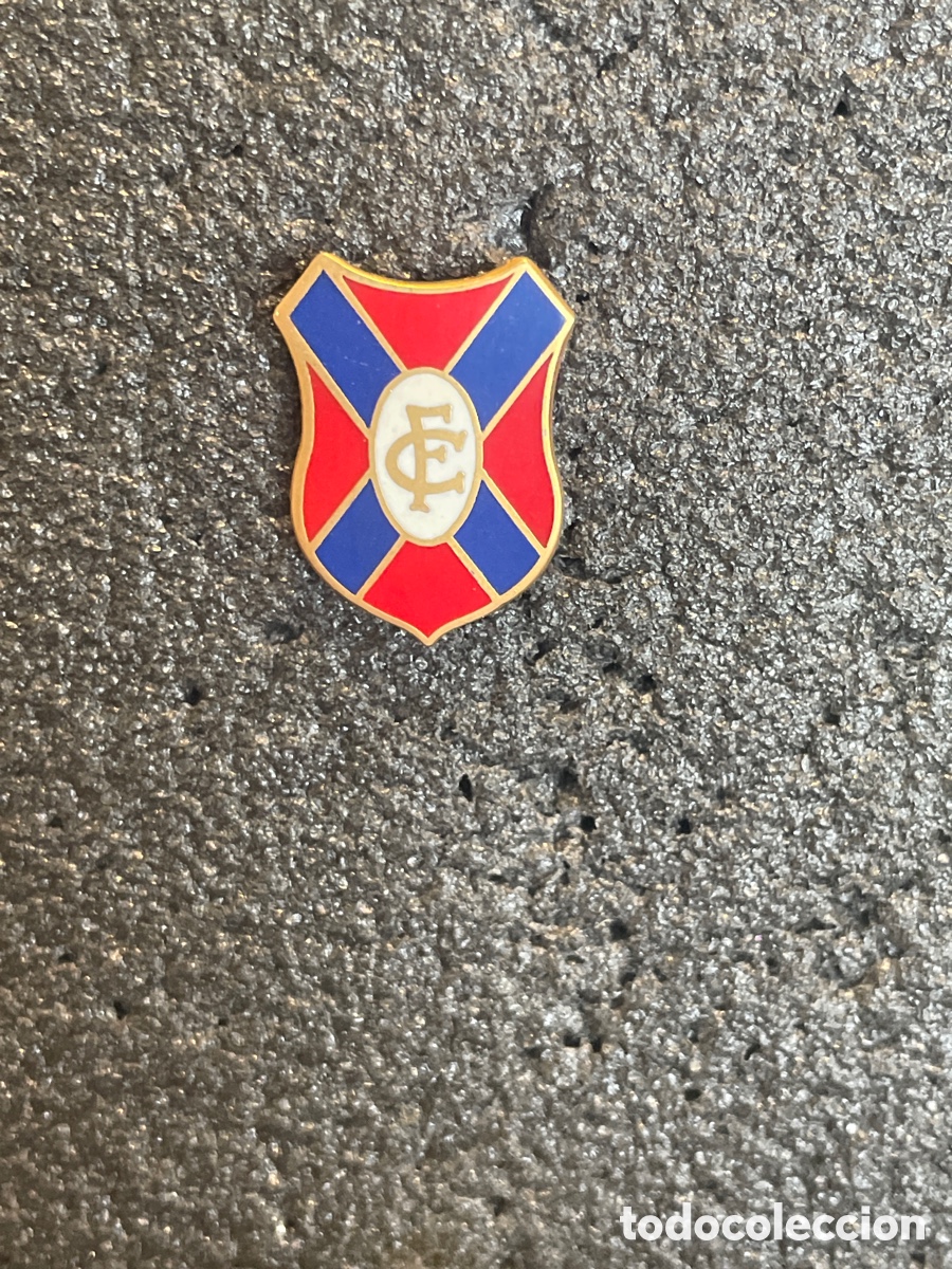 Collectionnisme sportif: Pin 84 FOMENTO CLUB - Santa Cruz de Tenerife (Tenerife)