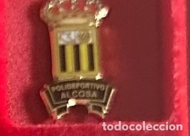 Collectionnisme sportif: Pin de futbol del Club Polideportivo Alcosa Sevilla