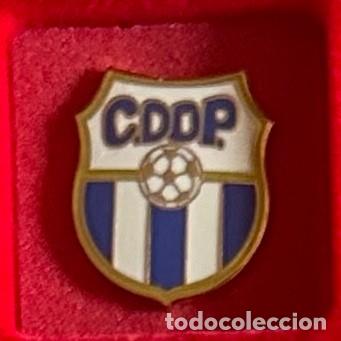 Collectionnisme sportif: Pin de futbol del Club CD Divina Pastora Sevilla