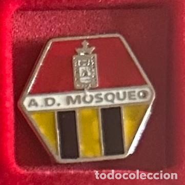 Collectionnisme sportif: Pin de futbol del Club AD Mosqueo Sevilla