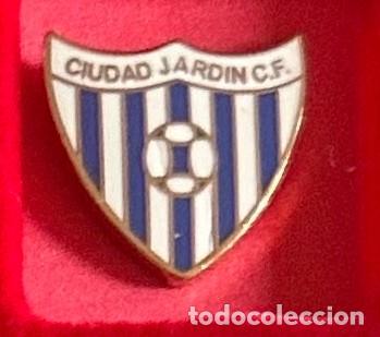 Collectionnisme sportif: Pin de futbol del Club CF Ciudad Jardin Sevilla