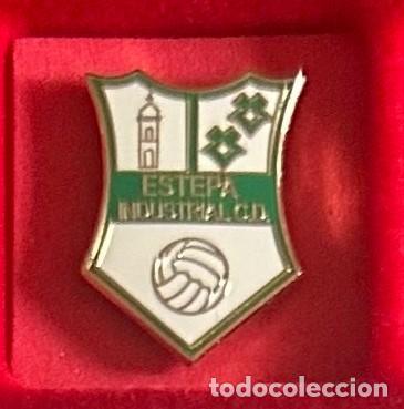 Collectionnisme sportif: Pin de futbol del Club CD Estepa Industrial Sevilla