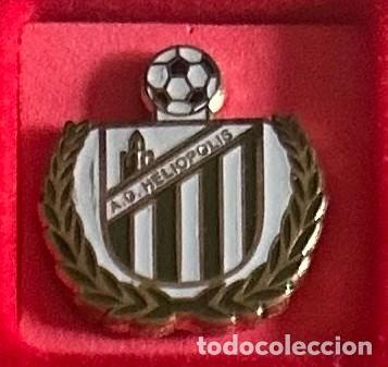 Collectionnisme sportif: Pin de futbol del Club AD Heliopolis Sevilla