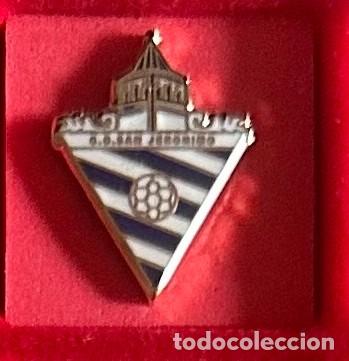 Sammelleidenschaft Sport: Pin de futbol del Club CD San Jeronimo Sevilla