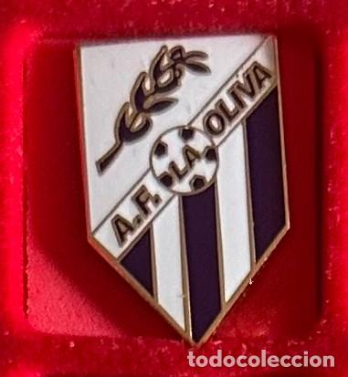 Collectionnisme sportif: Pin de futbol del Club AF La Oliva Sevilla