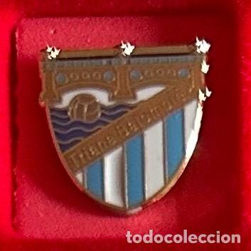 Collezionismo sportivo: Pin de futbol del Club Triana Balompie Sevilla