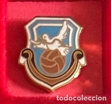 Collezionismo sportivo: Pin de futbol del Club CD El Pilar Sevilla