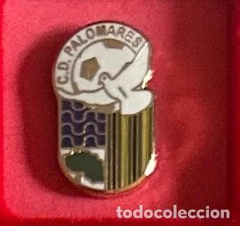 Sammelleidenschaft Sport: Pin de futbol del Club CD Palomares - Palomares del Rio Sevilla