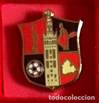 Sammelleidenschaft Sport: Pin de futbol del Club CD Giralda Sevilla