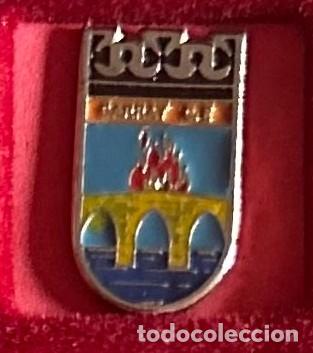 Sammelleidenschaft Sport: Pin de futbol del Club Garray CF - Soria