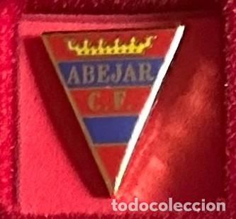 Sammelleidenschaft Sport: Pin de futbol del Club CF Abejar - Soria