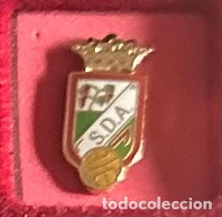 Sammelleidenschaft Sport: Pin de futbol del Club SD Agreda - Soria