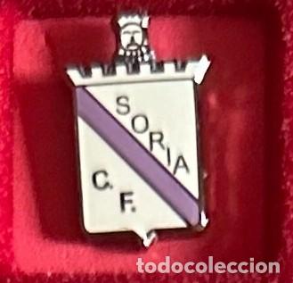 Sammelleidenschaft Sport: Pin de futbol del Club Soria CF - Soria