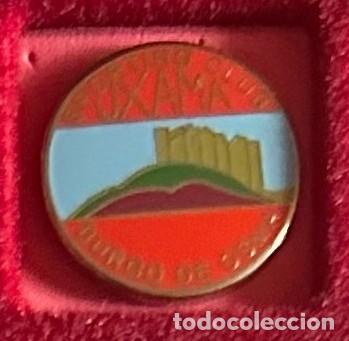 Sammelleidenschaft Sport: Pin de futbol del Club Sporting Uxama - El Burgo de Osma - Soria