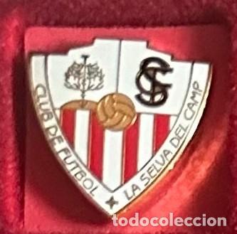 Sammelleidenschaft Sport: Pin de futbol del Club CF La Selva del Camp - Tarragona
