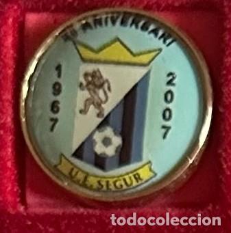 Sammelleidenschaft Sport: Pin de futbol del Club UE Segur 40 Aniv - Segur de Calafell - Tarragona