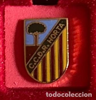 Sammelleidenschaft Sport: Pin de futbol del Club CCDR Horta - Horta de San Juan - Tarragona