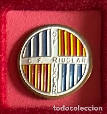 Collezionismo sportivo: Pin de futbol del Club Riuclar CF - Tarragona