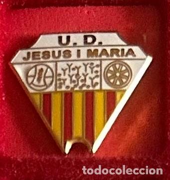 Collezionismo sportivo: Pin de futbol del Club UD Jesus i Maria - Tarragona