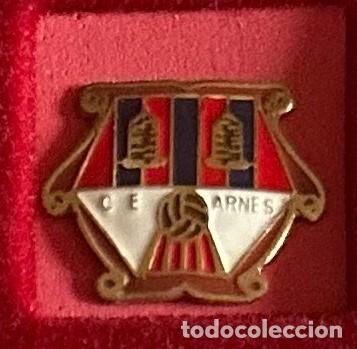 Collezionismo sportivo: Pin de futbol del Club CE Arnes - Tarragona