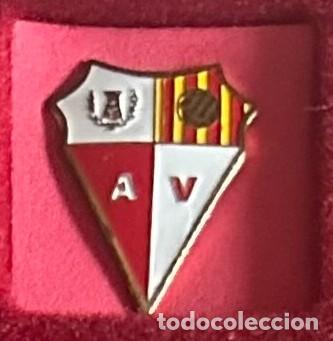 Collezionismo sportivo: Pin de futbol del Club Atletico Villavella - Tarragona