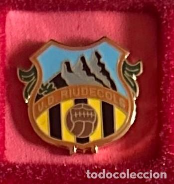 Collezionismo sportivo: Pin de futbol del Club UD Riudecols - Tarragona