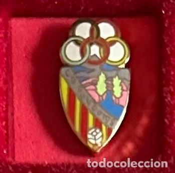 Collezionismo sportivo: Pin de futbol del Club CD Riudoms - Tarragona