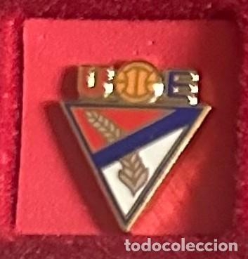 Collezionismo sportivo: Pin de futbol del Club UE San Jaume D&acute;Enveja - Tarragona