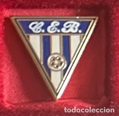 Collezionismo sportivo: Pin de futbol del Club CE Benissanet- Tarragona