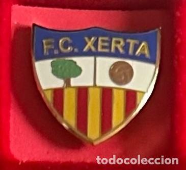Sammelleidenschaft Sport: Pin de futbol del Club FC Xerta - Tarragona