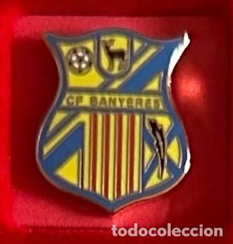 Sammelleidenschaft Sport: Pin de futbol del Club CF Banyeres - Banyeres del Penedes - Tarragona