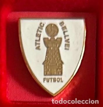 Sammelleidenschaft Sport: Pin de futbol del Club Atletic Bellvei - Tarragona