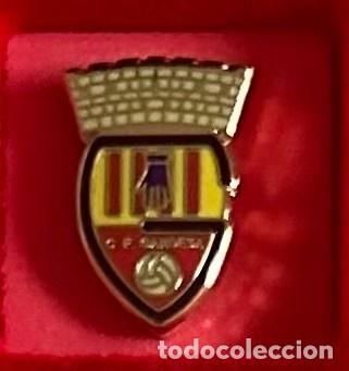 Collezionismo sportivo: Pin de futbol del Club CF Gandesa - Tarragona