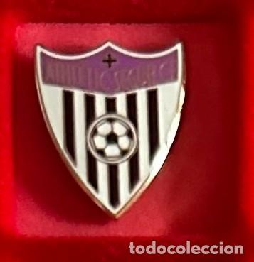 Collezionismo sportivo: Pin de futbol del Club CF Segur Atletic - Calafell - Tarragona