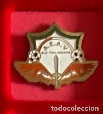 Collezionismo sportivo: Pin de futbol del Club Amics i Veterans Els Pallaresos - Tarragona