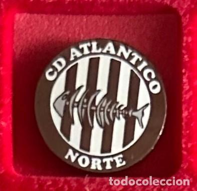 Collezionismo sportivo: Pin de futbol del Club CD Atlantico Norte - Santa Cruz de Tenerife