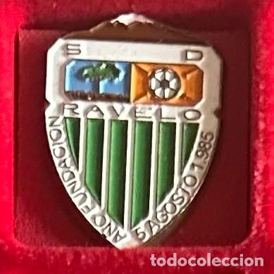 Sammelleidenschaft Sport: Pin de futbol del Club SD Ravelo - El Sauzal - Santa Cruz de Tenerife