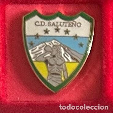 Sammelleidenschaft Sport: Pin de futbol del Club Cd Salute&ntilde;o - Santa Cruz de Tenerife