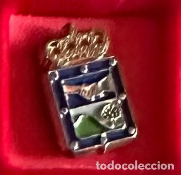 Collezionismo sportivo: Pin de futbol del Club EMF Guia de Isora - Santa Cruz de Tenerife