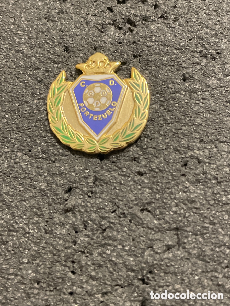 Collezionismo sportivo: Pin 102 C.D. PORTEZUELO - Tegueste (Tenerife)