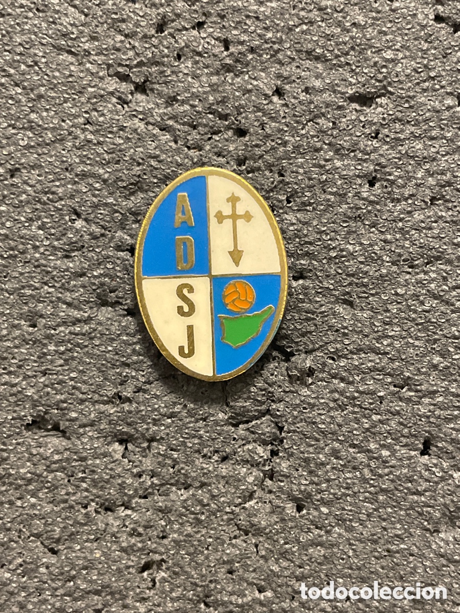 Collezionismo sportivo: Pin 105 A.D. SAN JOSE - Santa Cruz de Tenerife (Tenerife)