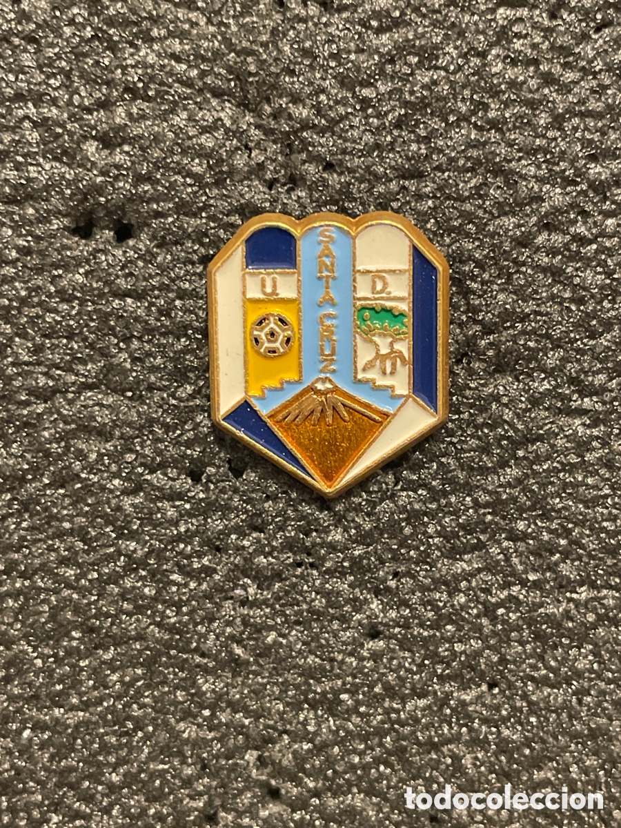 Collezionismo sportivo: Pin 145 U.D. SANTA CRUZ - Santa Cruz de Tenerife (Tenerife)