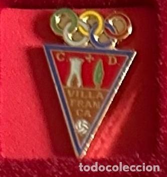 Collezionismo sportivo: Pin de futbol del Club CF Villafranca - Toledo